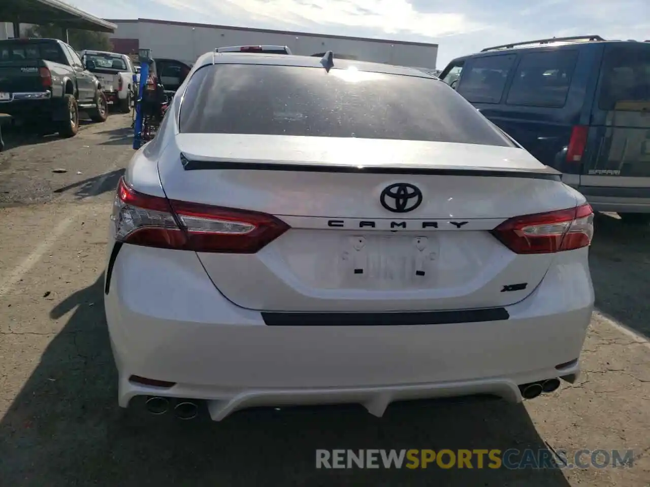 6 Photograph of a damaged car 4T1B61HK4KU247337 TOYOTA CAMRY 2019