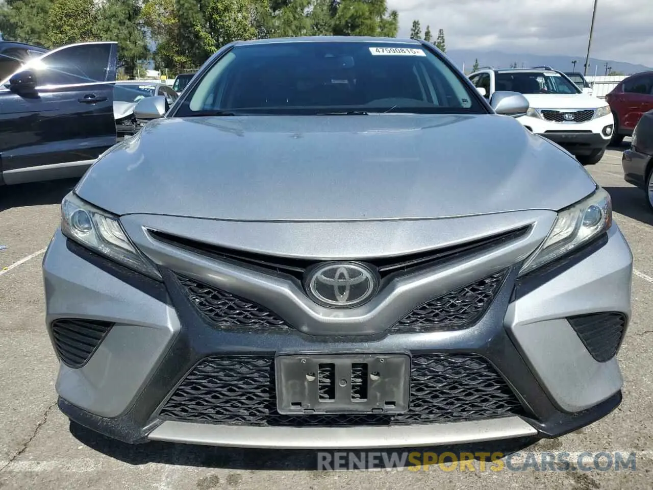 5 Photograph of a damaged car 4T1B61HK4KU251243 TOYOTA CAMRY 2019