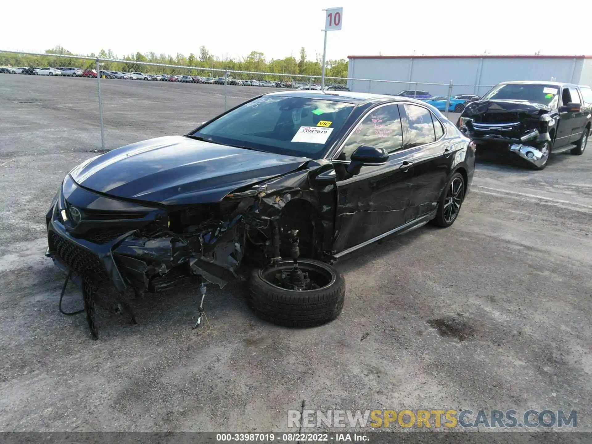 2 Photograph of a damaged car 4T1B61HK4KU259763 TOYOTA CAMRY 2019