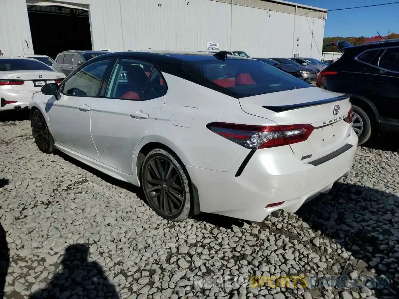 3 Photograph of a damaged car 4T1B61HK4KU261576 TOYOTA CAMRY 2019