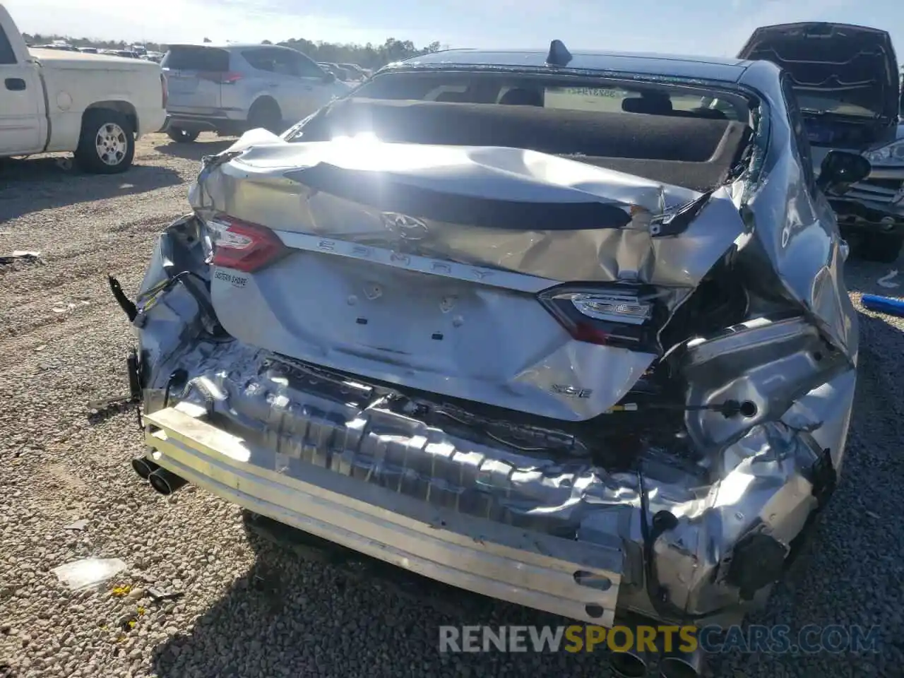 9 Photograph of a damaged car 4T1B61HK4KU267572 TOYOTA CAMRY 2019