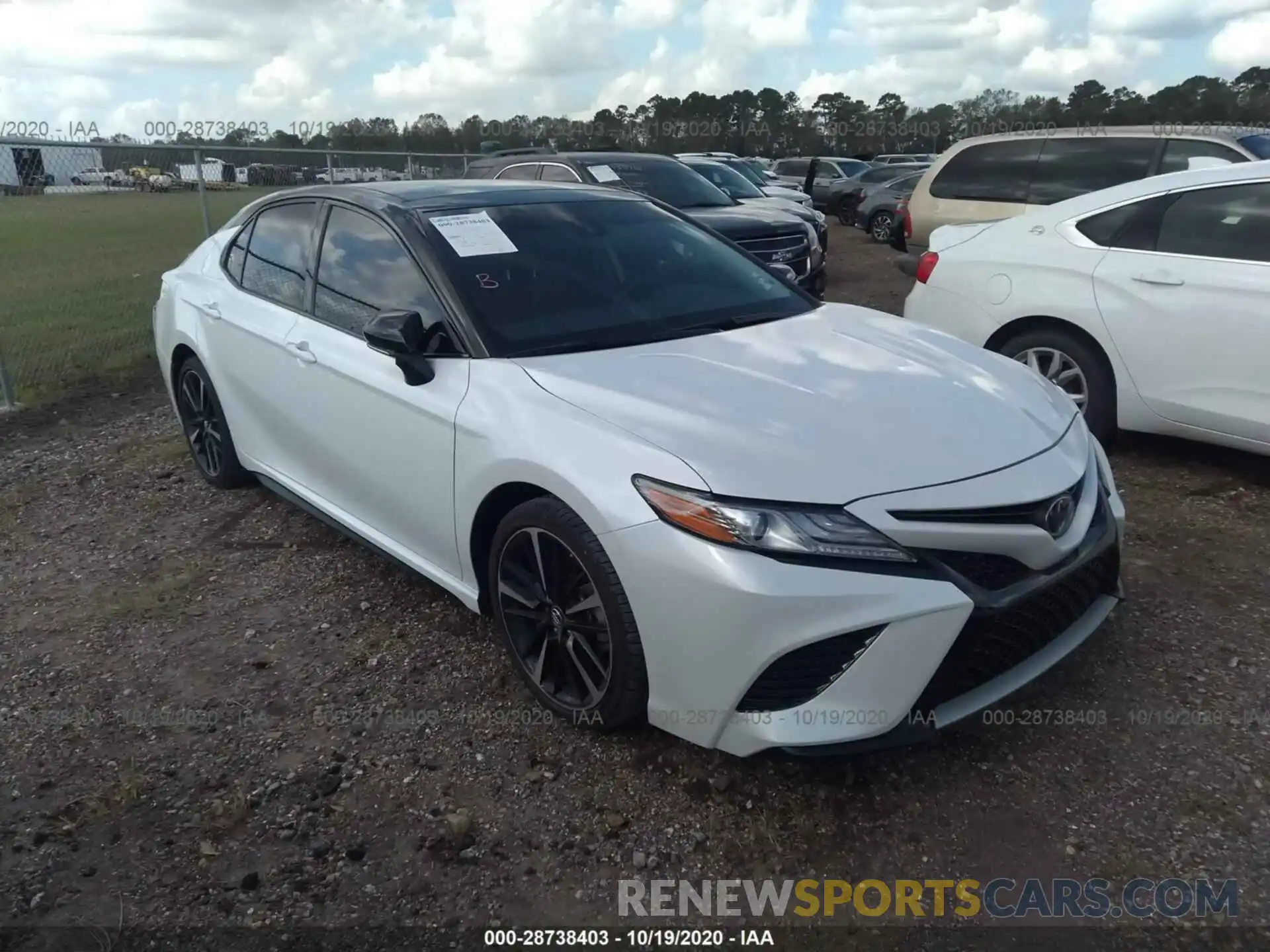 1 Photograph of a damaged car 4T1B61HK4KU273839 TOYOTA CAMRY 2019