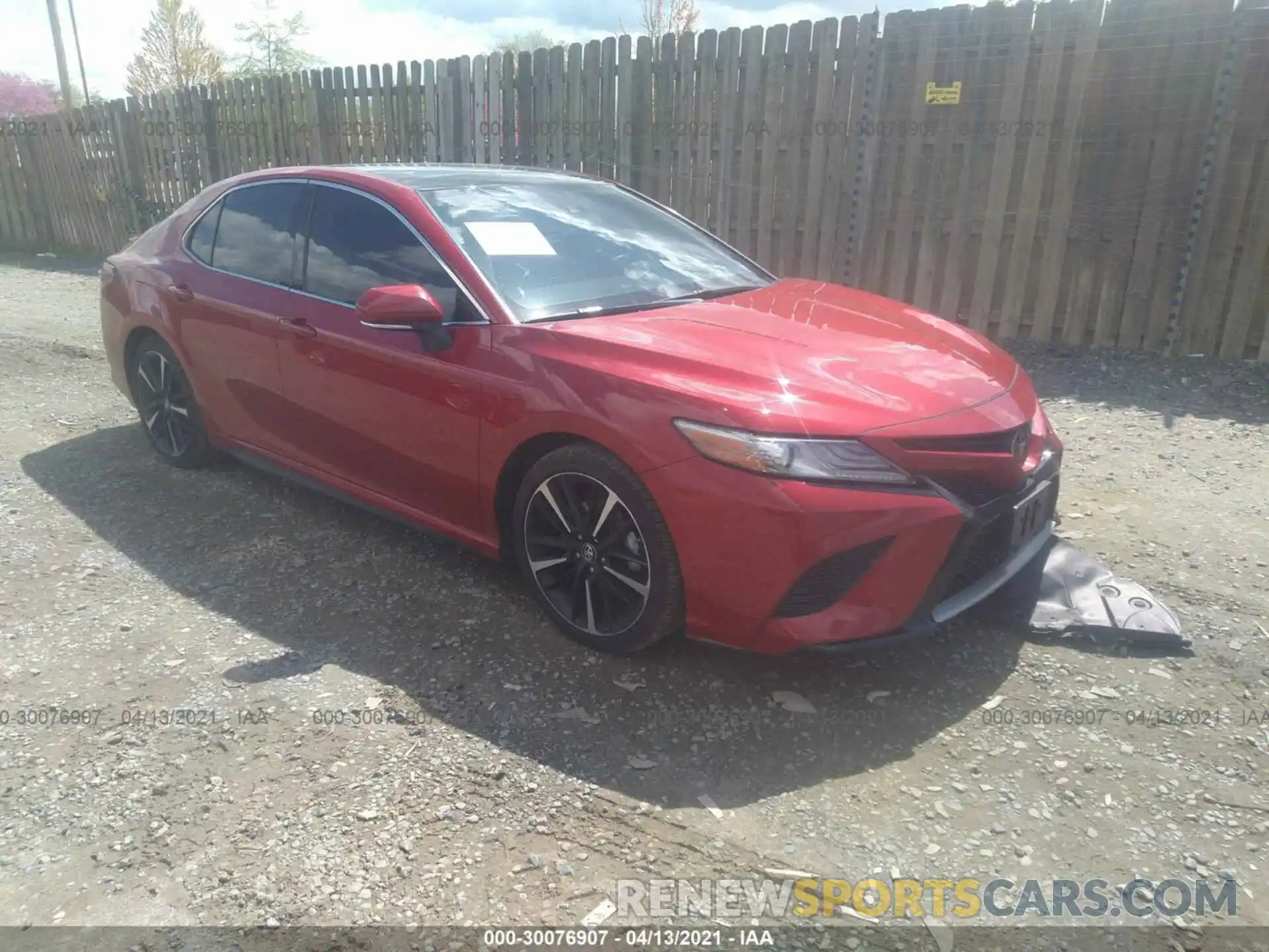 1 Photograph of a damaged car 4T1B61HK4KU274411 TOYOTA CAMRY 2019