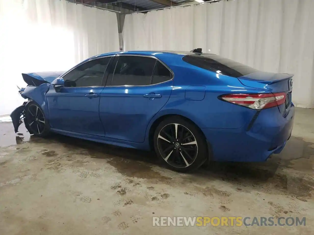 2 Photograph of a damaged car 4T1B61HK4KU276837 TOYOTA CAMRY 2019