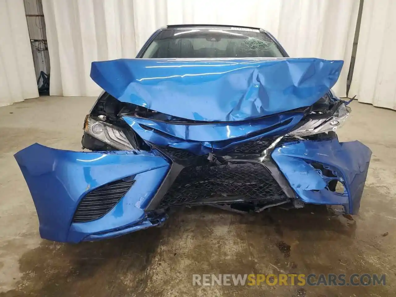 5 Photograph of a damaged car 4T1B61HK4KU276837 TOYOTA CAMRY 2019