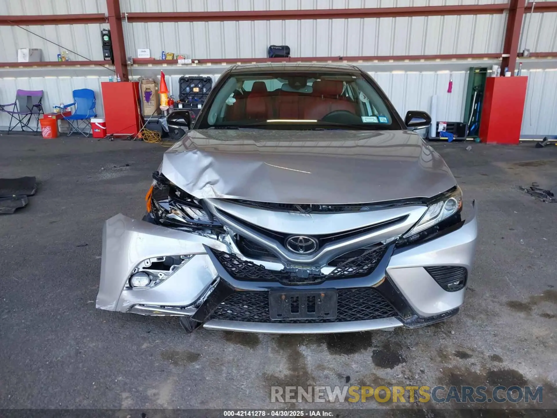 12 Photograph of a damaged car 4T1B61HK4KU284873 TOYOTA CAMRY 2019