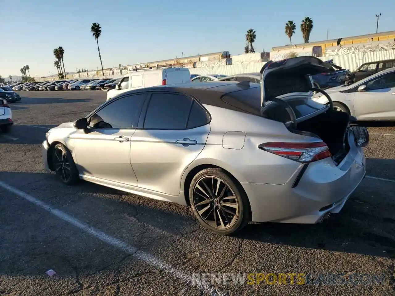 2 Photograph of a damaged car 4T1B61HK4KU287868 TOYOTA CAMRY 2019