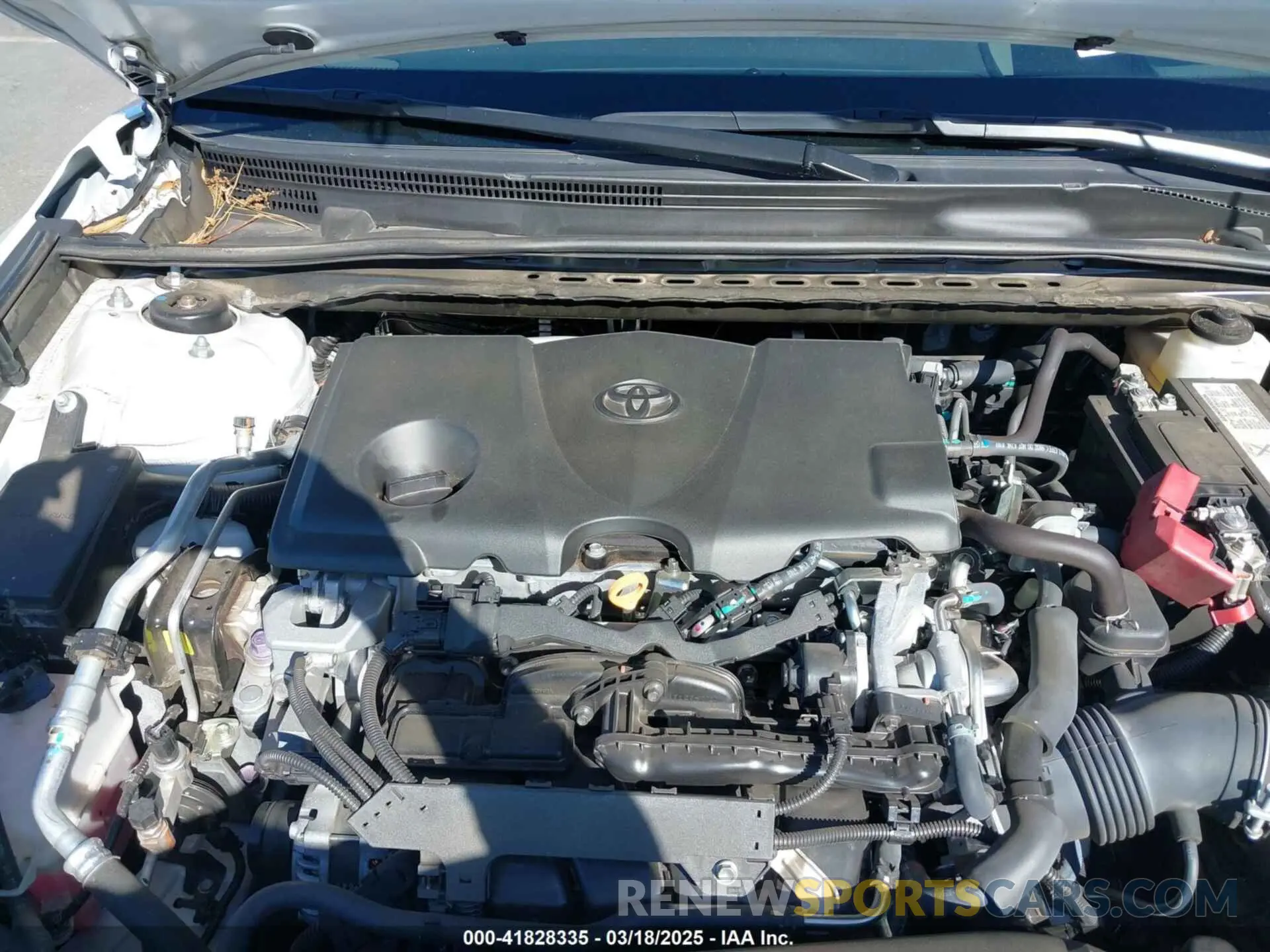 10 Photograph of a damaged car 4T1B61HK4KU298532 TOYOTA CAMRY 2019