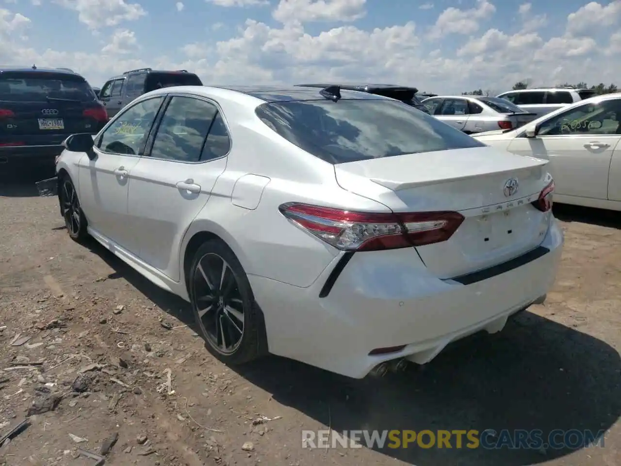 3 Photograph of a damaged car 4T1B61HK4KU696808 TOYOTA CAMRY 2019