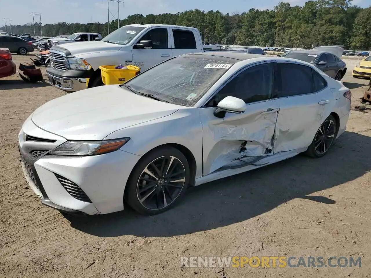 1 Photograph of a damaged car 4T1B61HK4KU702932 TOYOTA CAMRY 2019