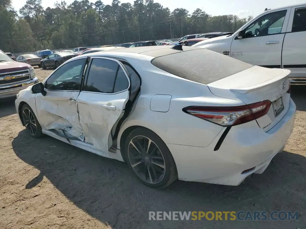 2 Photograph of a damaged car 4T1B61HK4KU702932 TOYOTA CAMRY 2019