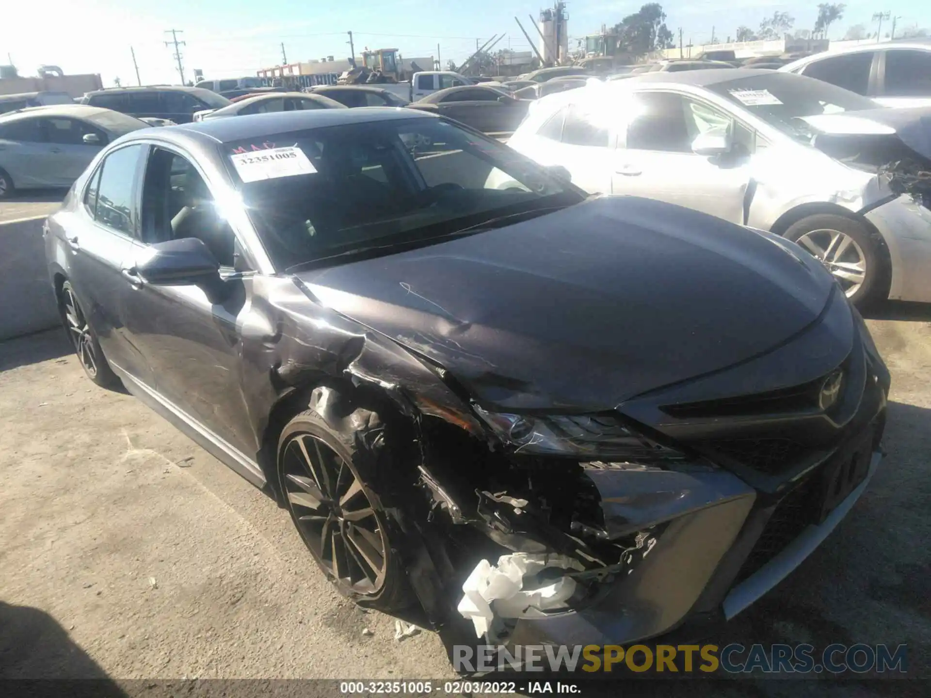 1 Photograph of a damaged car 4T1B61HK4KU718175 TOYOTA CAMRY 2019