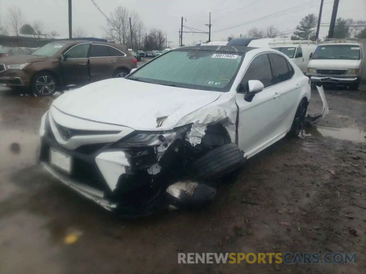 2 Photograph of a damaged car 4T1B61HK4KU722050 TOYOTA CAMRY 2019