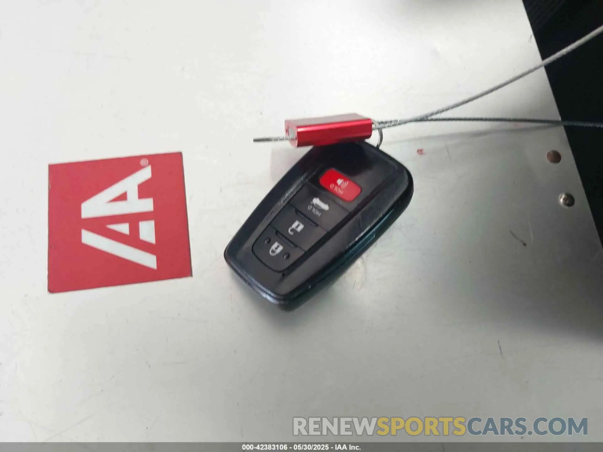 11 Photograph of a damaged car 4T1B61HK4KU749152 TOYOTA CAMRY 2019