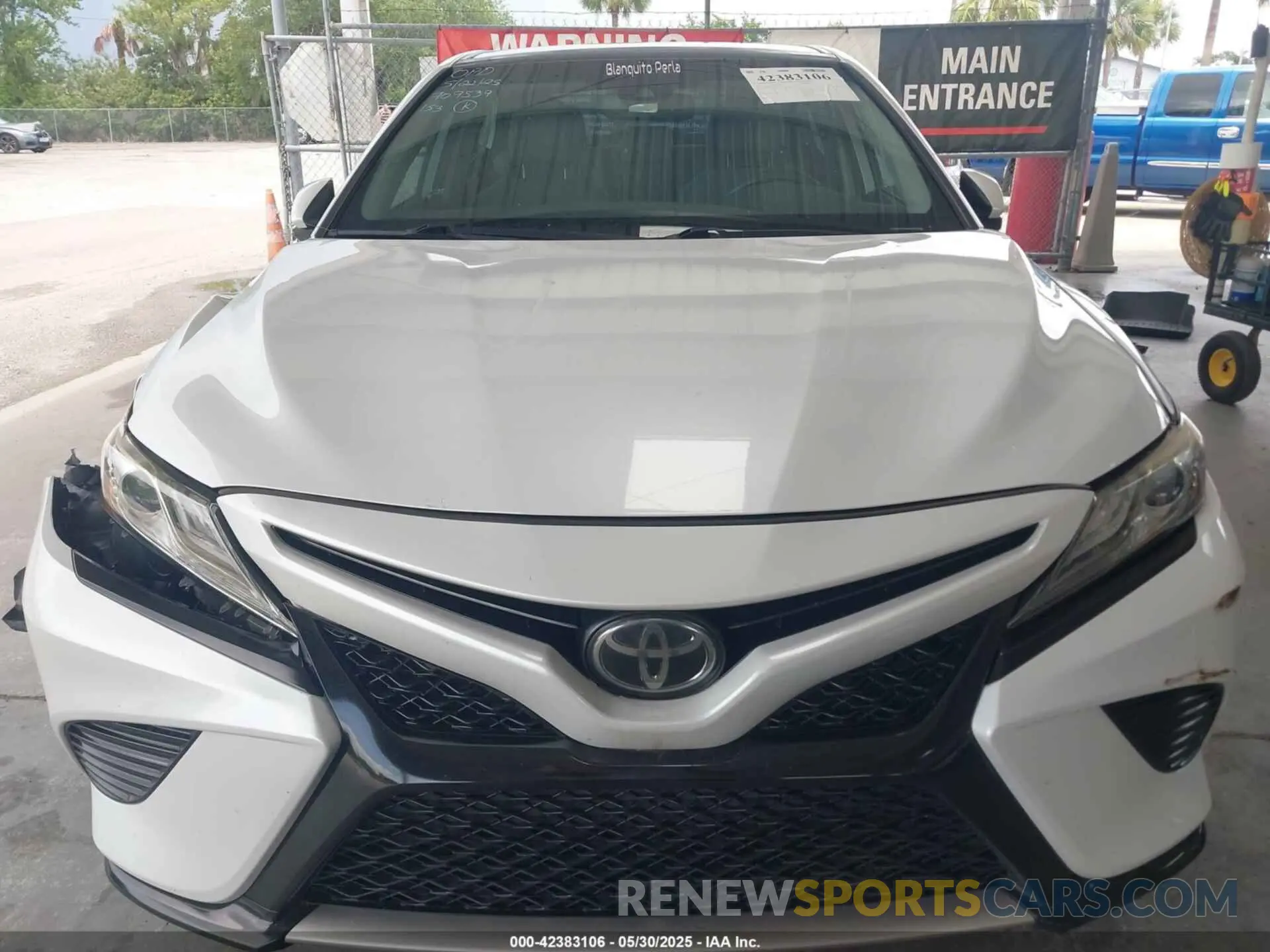 12 Photograph of a damaged car 4T1B61HK4KU749152 TOYOTA CAMRY 2019