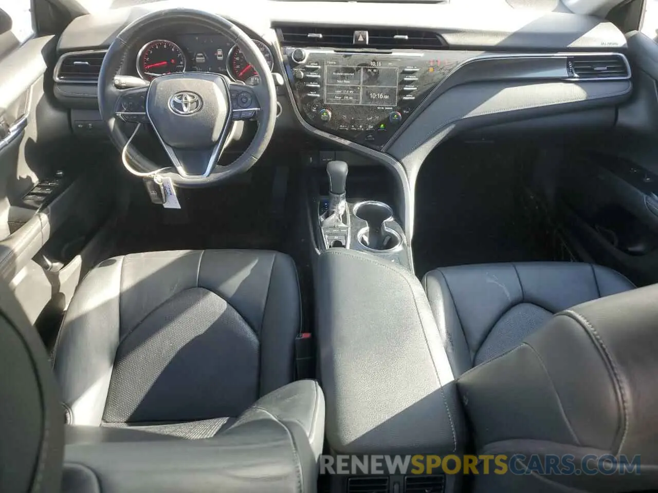 8 Photograph of a damaged car 4T1B61HK4KU769160 TOYOTA CAMRY 2019