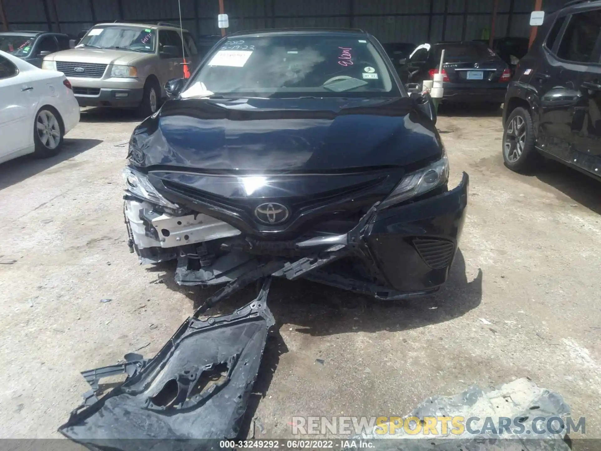 6 Photograph of a damaged car 4T1B61HK4KU781227 TOYOTA CAMRY 2019