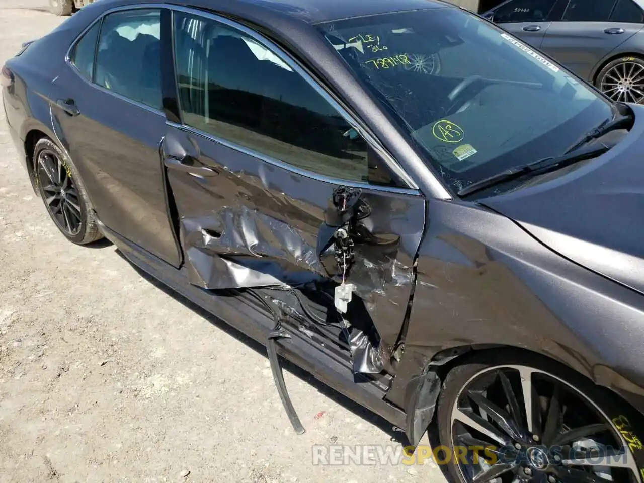 9 Photograph of a damaged car 4T1B61HK4KU789148 TOYOTA CAMRY 2019