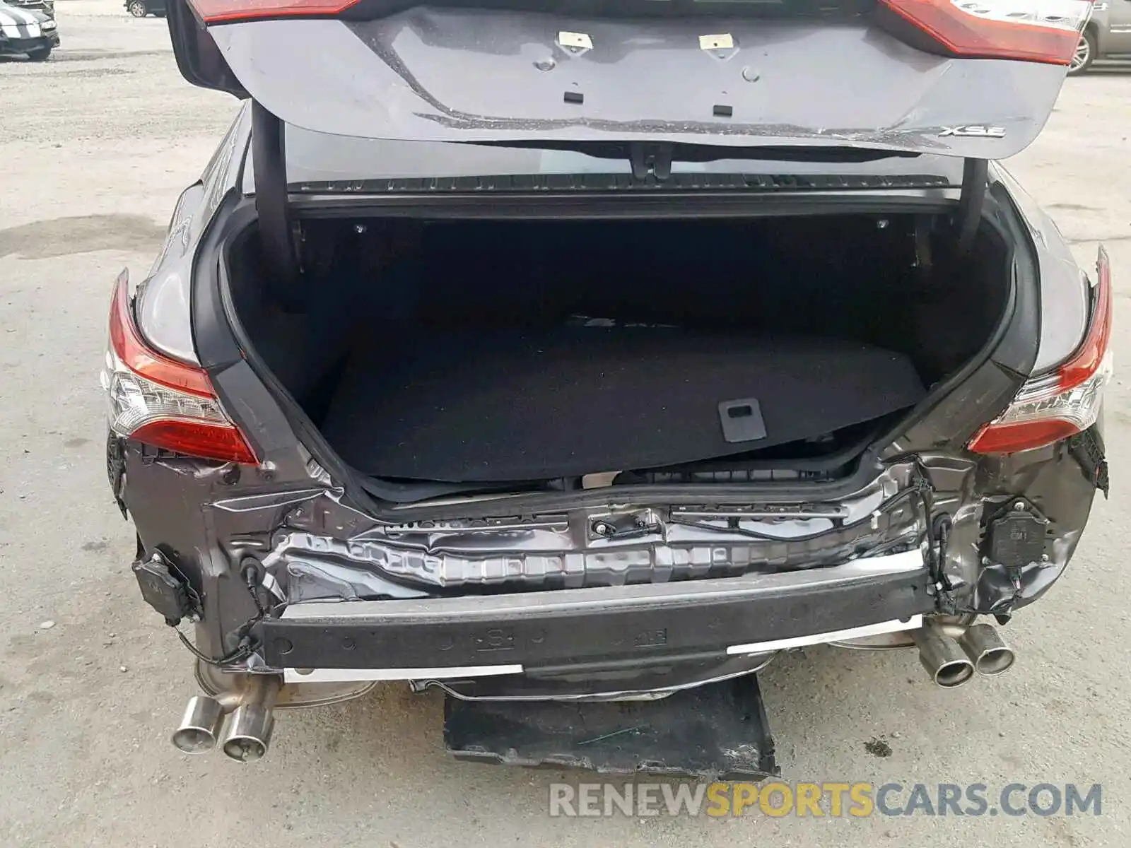 9 Photograph of a damaged car 4T1B61HK4KU792793 TOYOTA CAMRY 2019