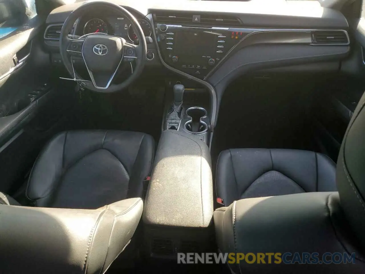 8 Photograph of a damaged car 4T1B61HK4KU799601 TOYOTA CAMRY 2019