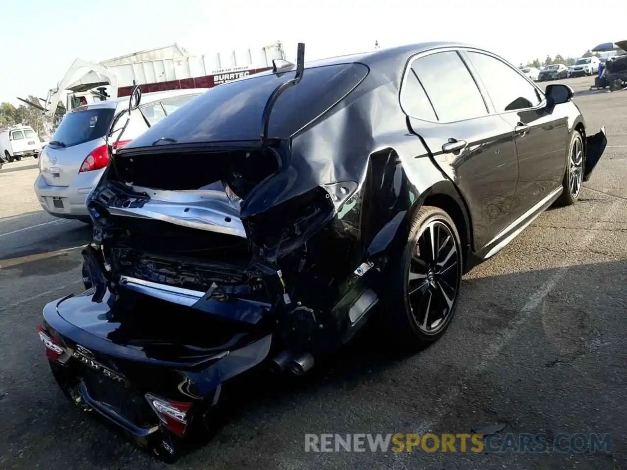 4 Photograph of a damaged car 4T1B61HK4KU836713 TOYOTA CAMRY 2019