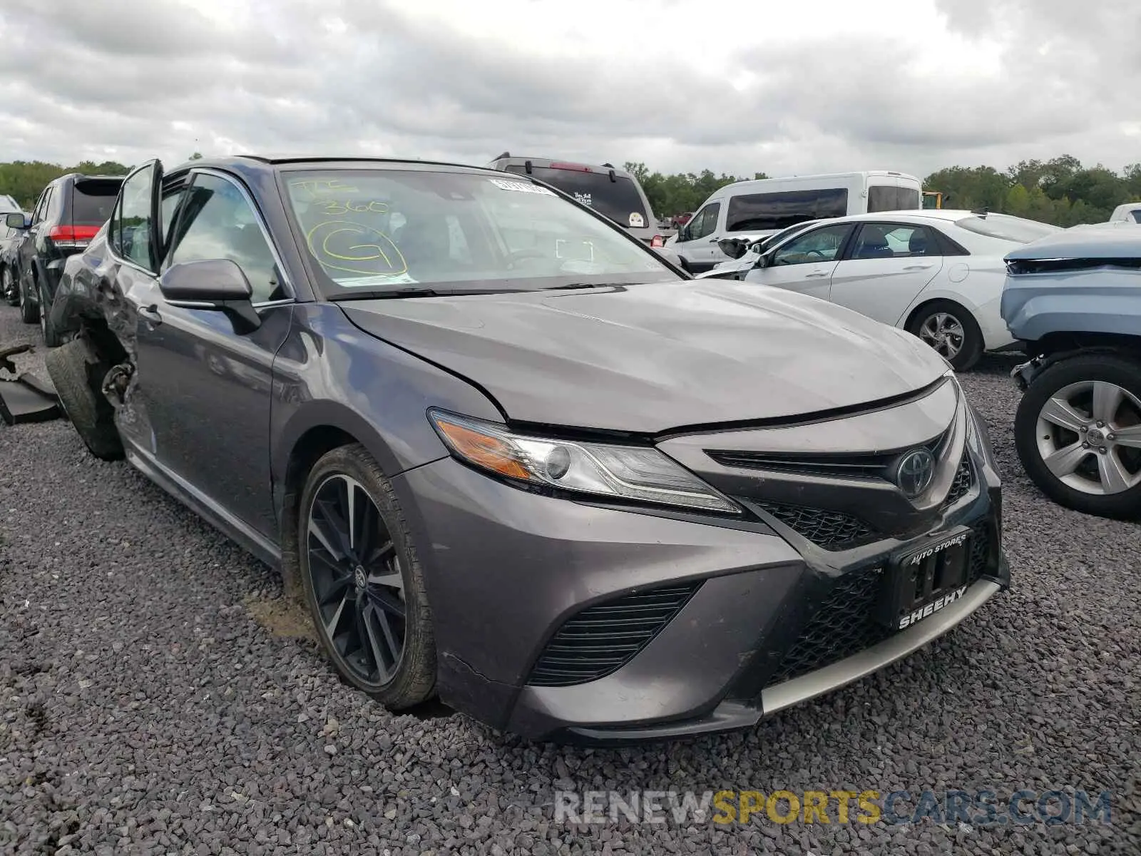 1 Photograph of a damaged car 4T1B61HK4KU839322 TOYOTA CAMRY 2019