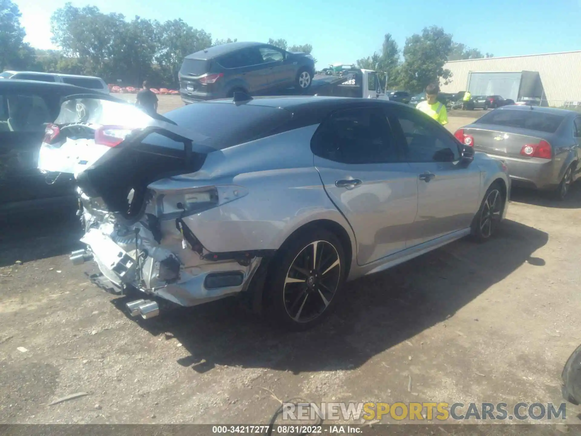 4 Photograph of a damaged car 4T1B61HK5KU166878 TOYOTA CAMRY 2019