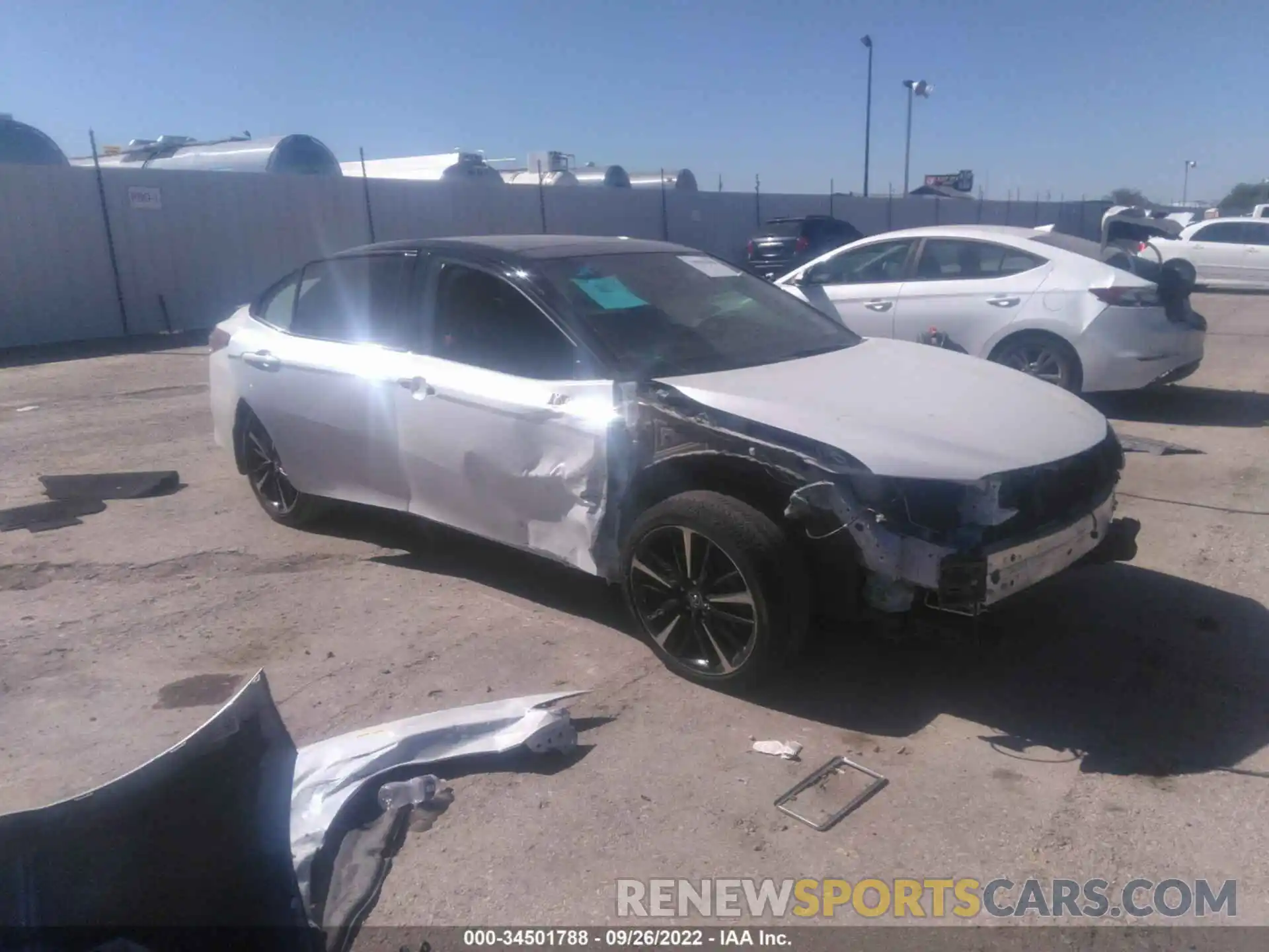 1 Photograph of a damaged car 4T1B61HK5KU174169 TOYOTA CAMRY 2019