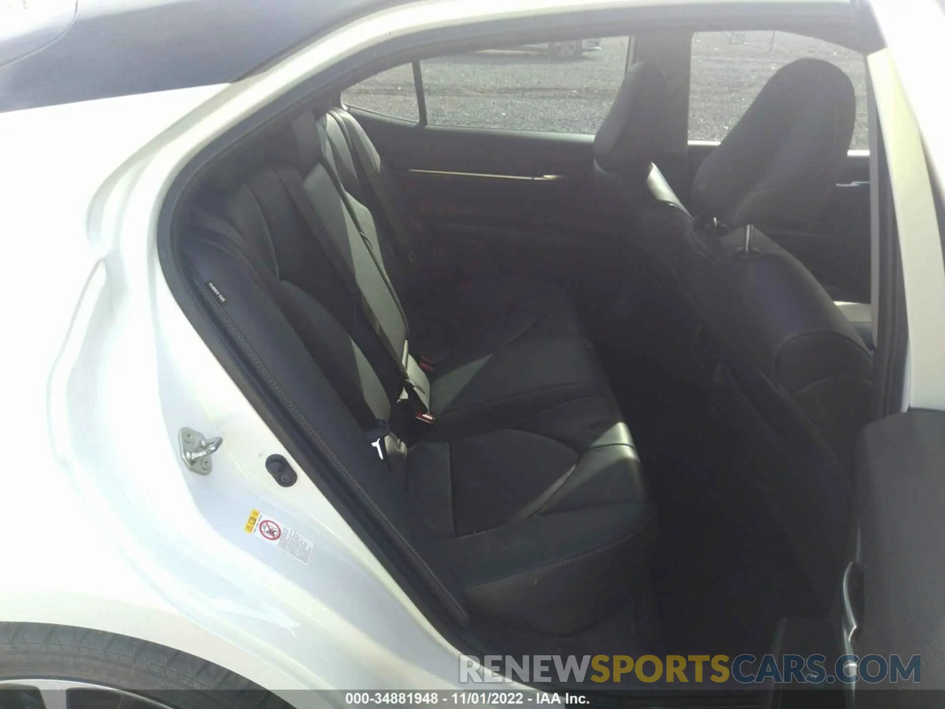 8 Photograph of a damaged car 4T1B61HK5KU177556 TOYOTA CAMRY 2019