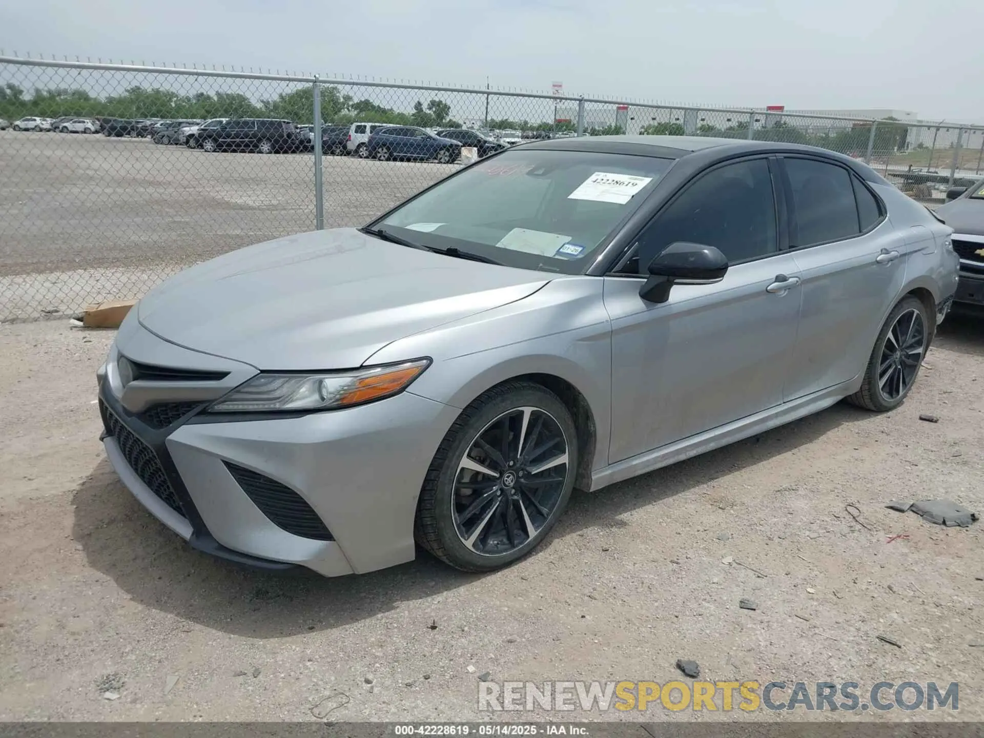 2 Photograph of a damaged car 4T1B61HK5KU199024 TOYOTA CAMRY 2019