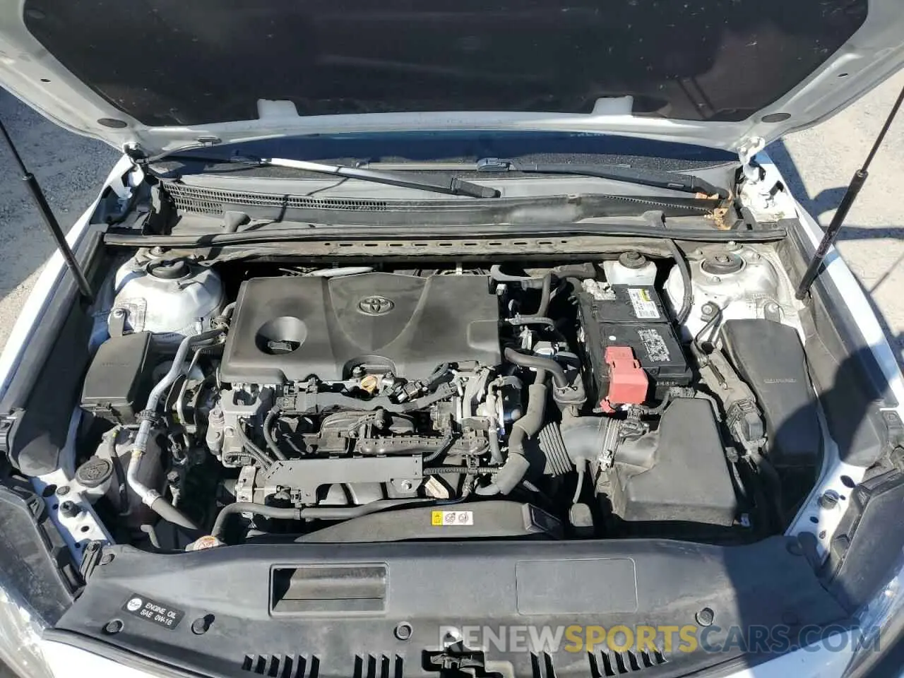 11 Photograph of a damaged car 4T1B61HK5KU225864 TOYOTA CAMRY 2019