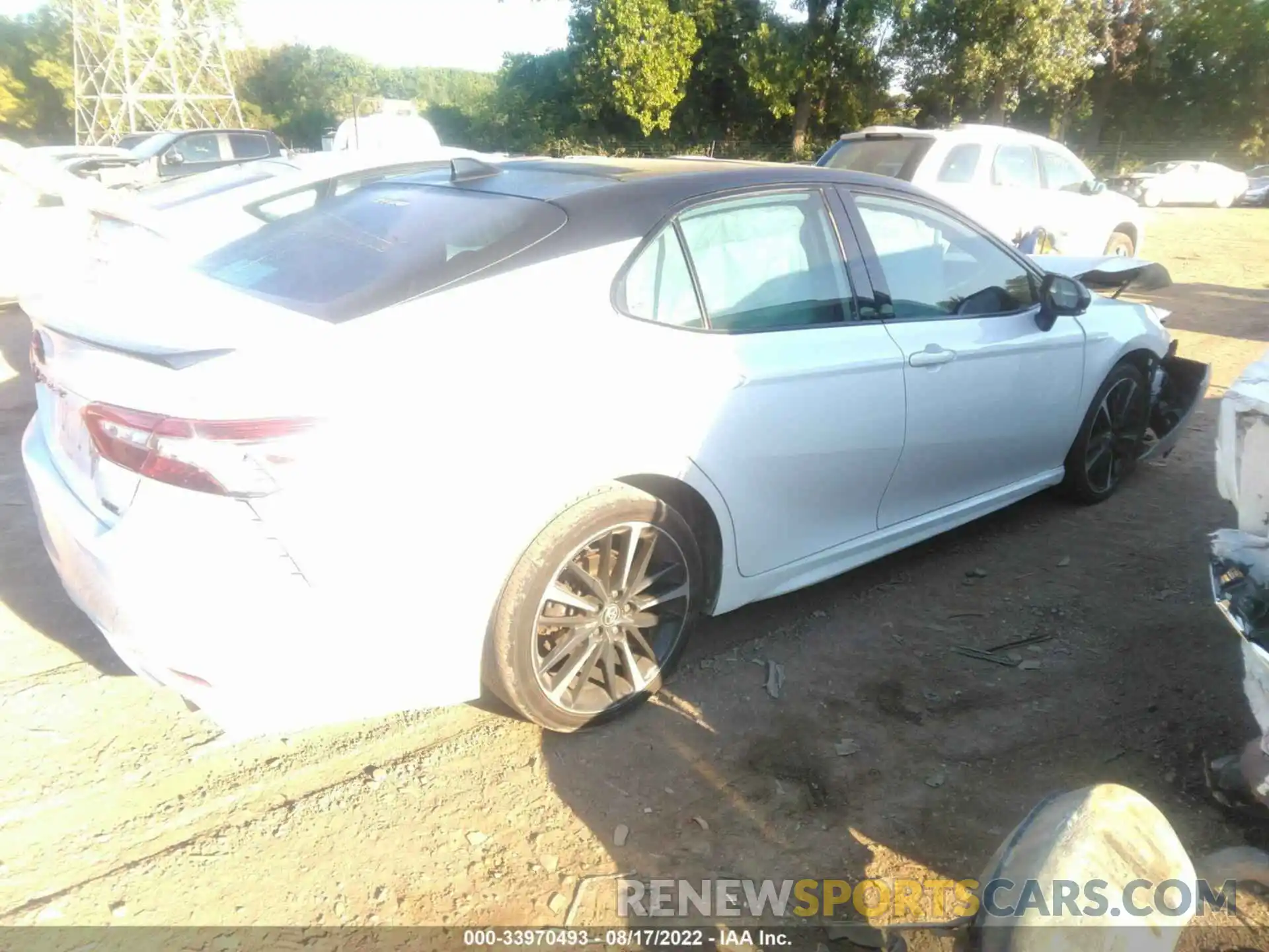 4 Photograph of a damaged car 4T1B61HK5KU230031 TOYOTA CAMRY 2019