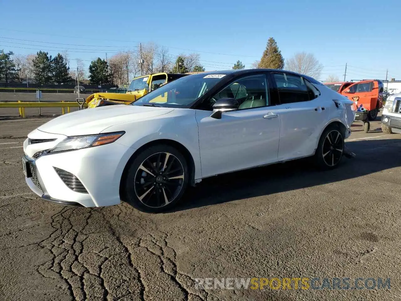 1 Photograph of a damaged car 4T1B61HK5KU230532 TOYOTA CAMRY 2019