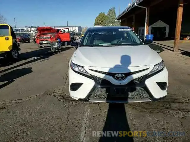 10 Photograph of a damaged car 4T1B61HK5KU230532 TOYOTA CAMRY 2019