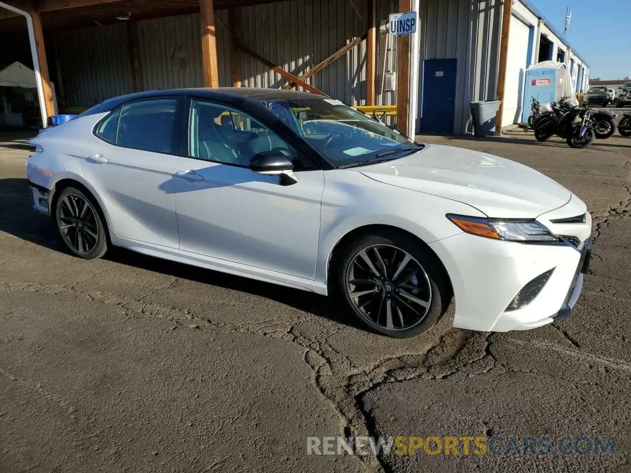 4 Photograph of a damaged car 4T1B61HK5KU230532 TOYOTA CAMRY 2019