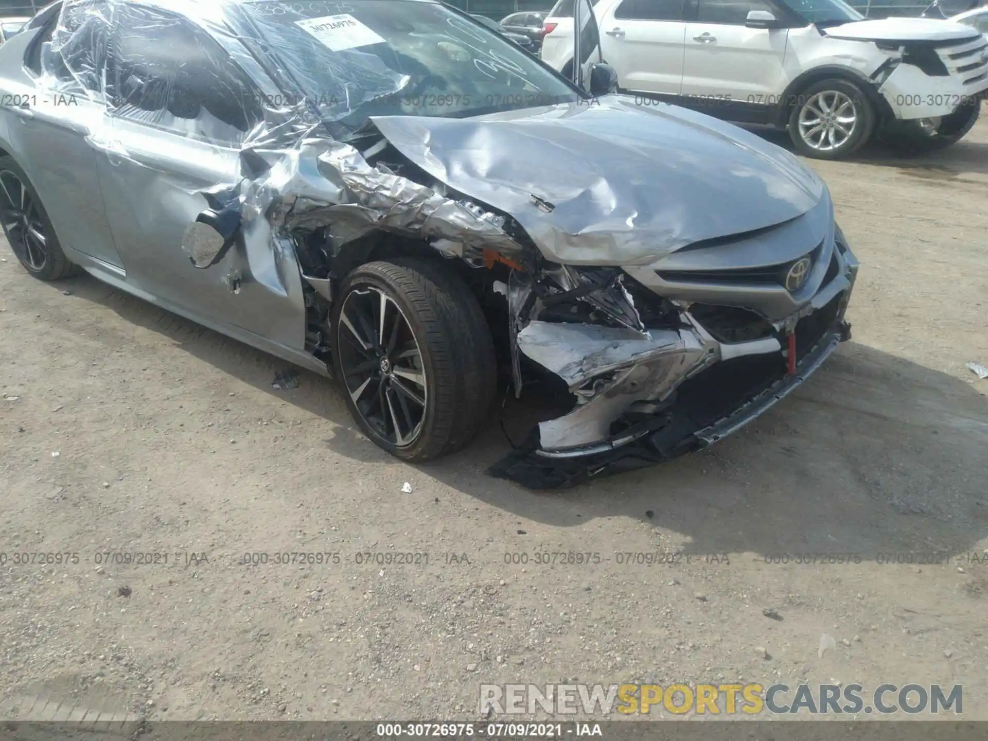 6 Photograph of a damaged car 4T1B61HK5KU239344 TOYOTA CAMRY 2019