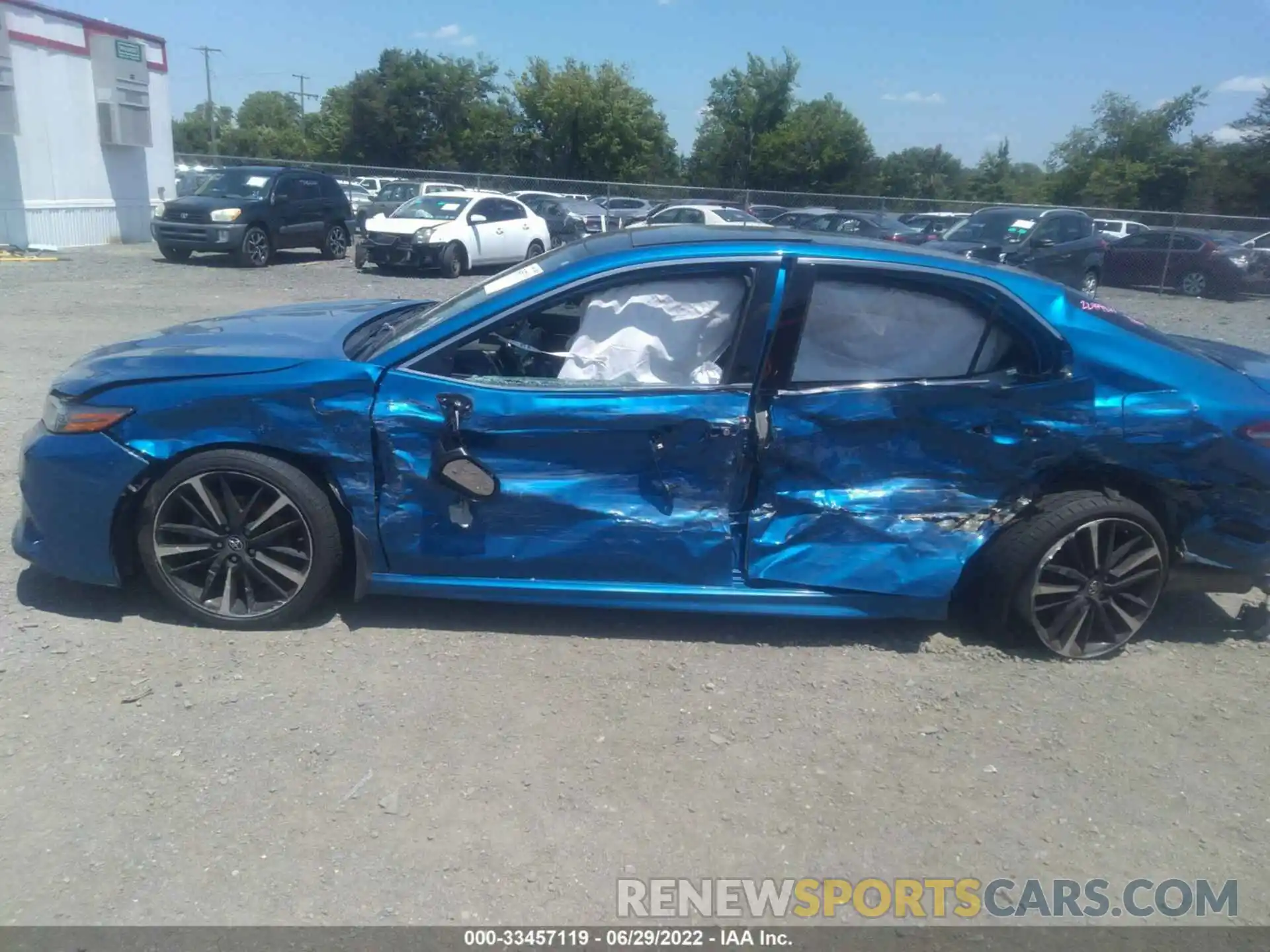 6 Photograph of a damaged car 4T1B61HK5KU242583 TOYOTA CAMRY 2019