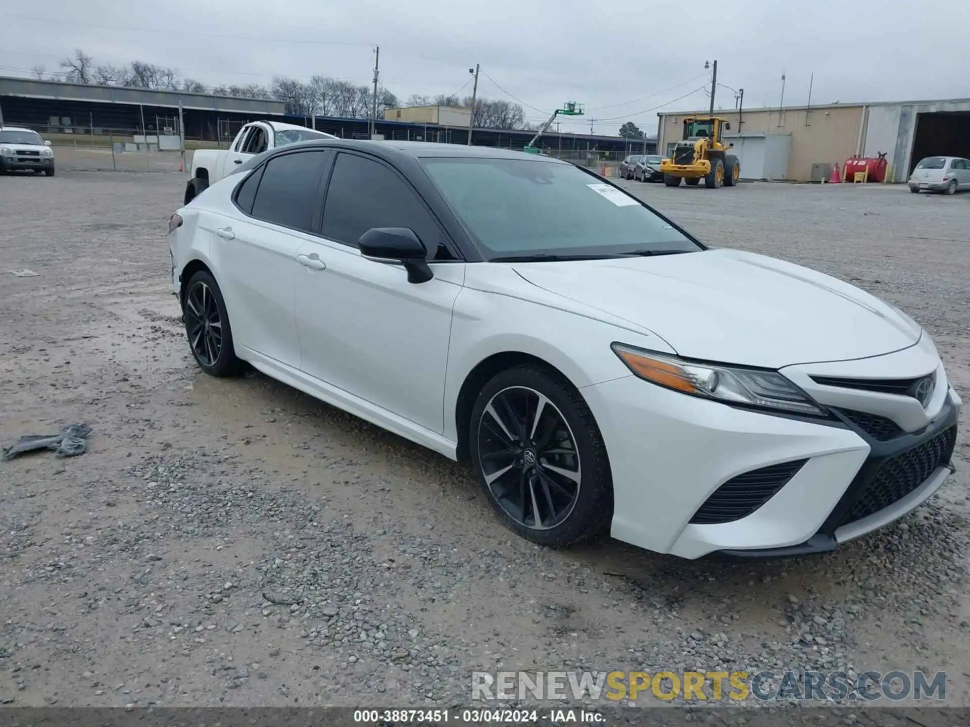 13 Photograph of a damaged car 4T1B61HK5KU253065 TOYOTA CAMRY 2019