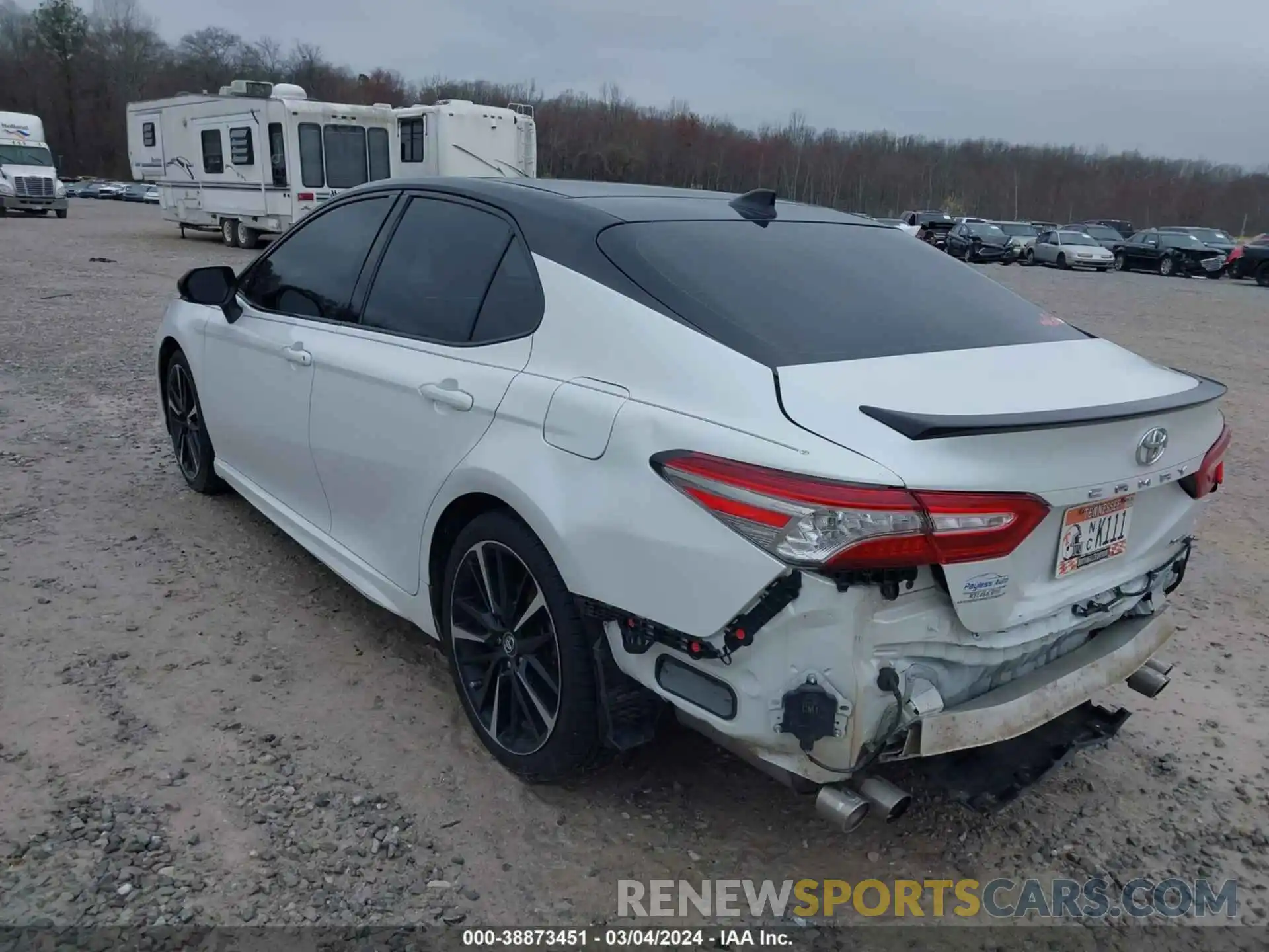 3 Photograph of a damaged car 4T1B61HK5KU253065 TOYOTA CAMRY 2019