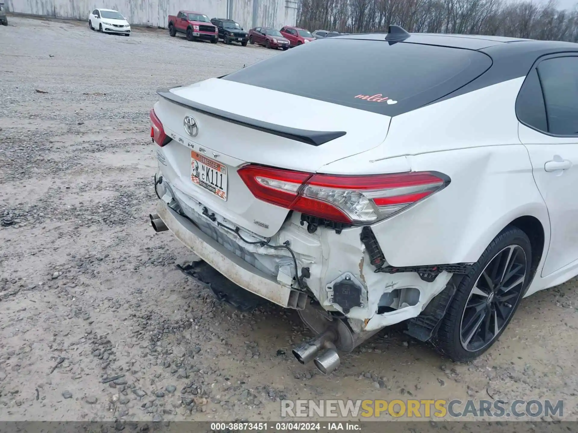 6 Photograph of a damaged car 4T1B61HK5KU253065 TOYOTA CAMRY 2019