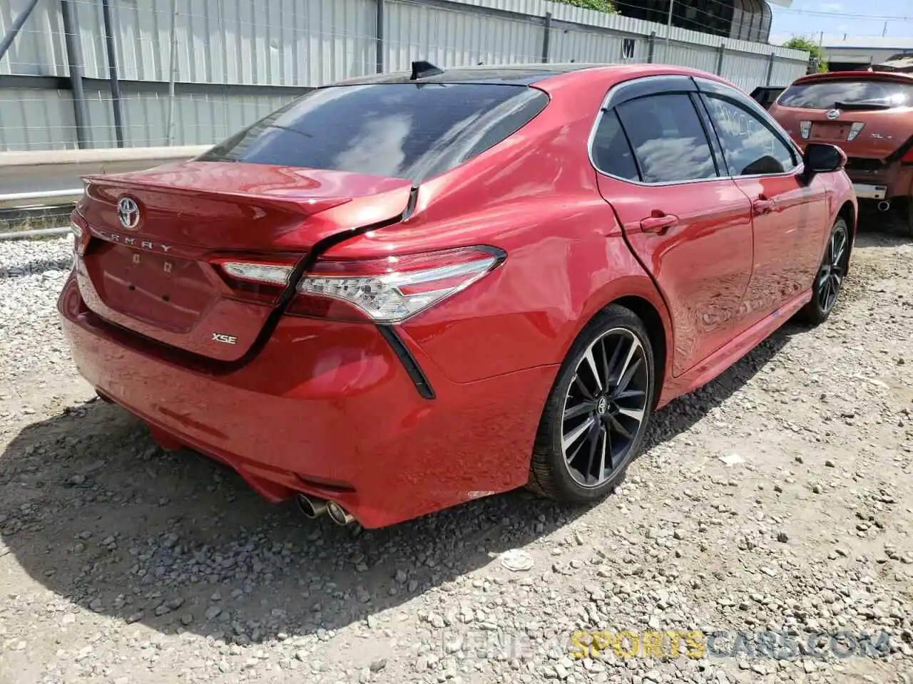 4 Photograph of a damaged car 4T1B61HK5KU261909 TOYOTA CAMRY 2019