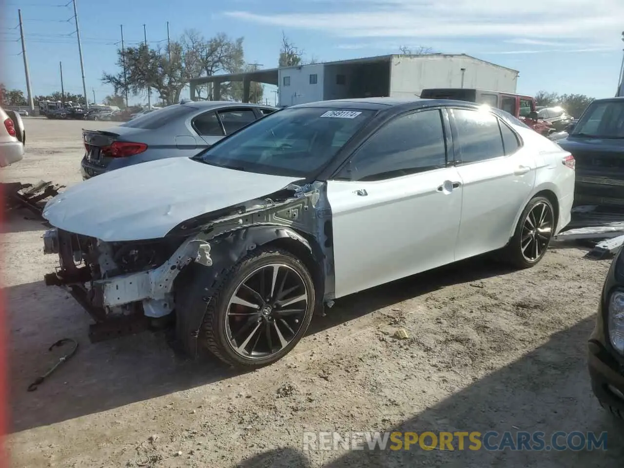 1 Photograph of a damaged car 4T1B61HK5KU263384 TOYOTA CAMRY 2019