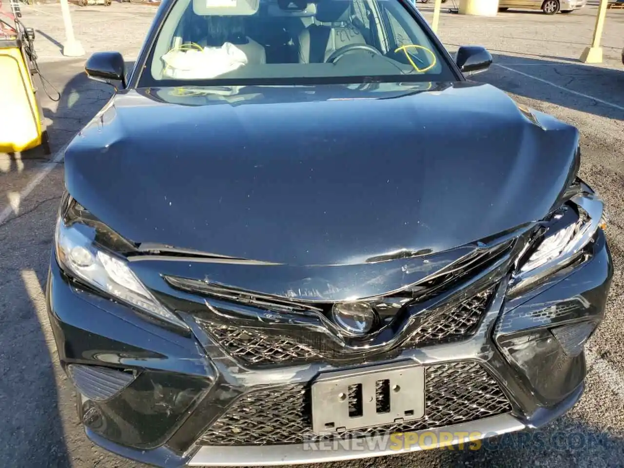 7 Photograph of a damaged car 4T1B61HK5KU264406 TOYOTA CAMRY 2019