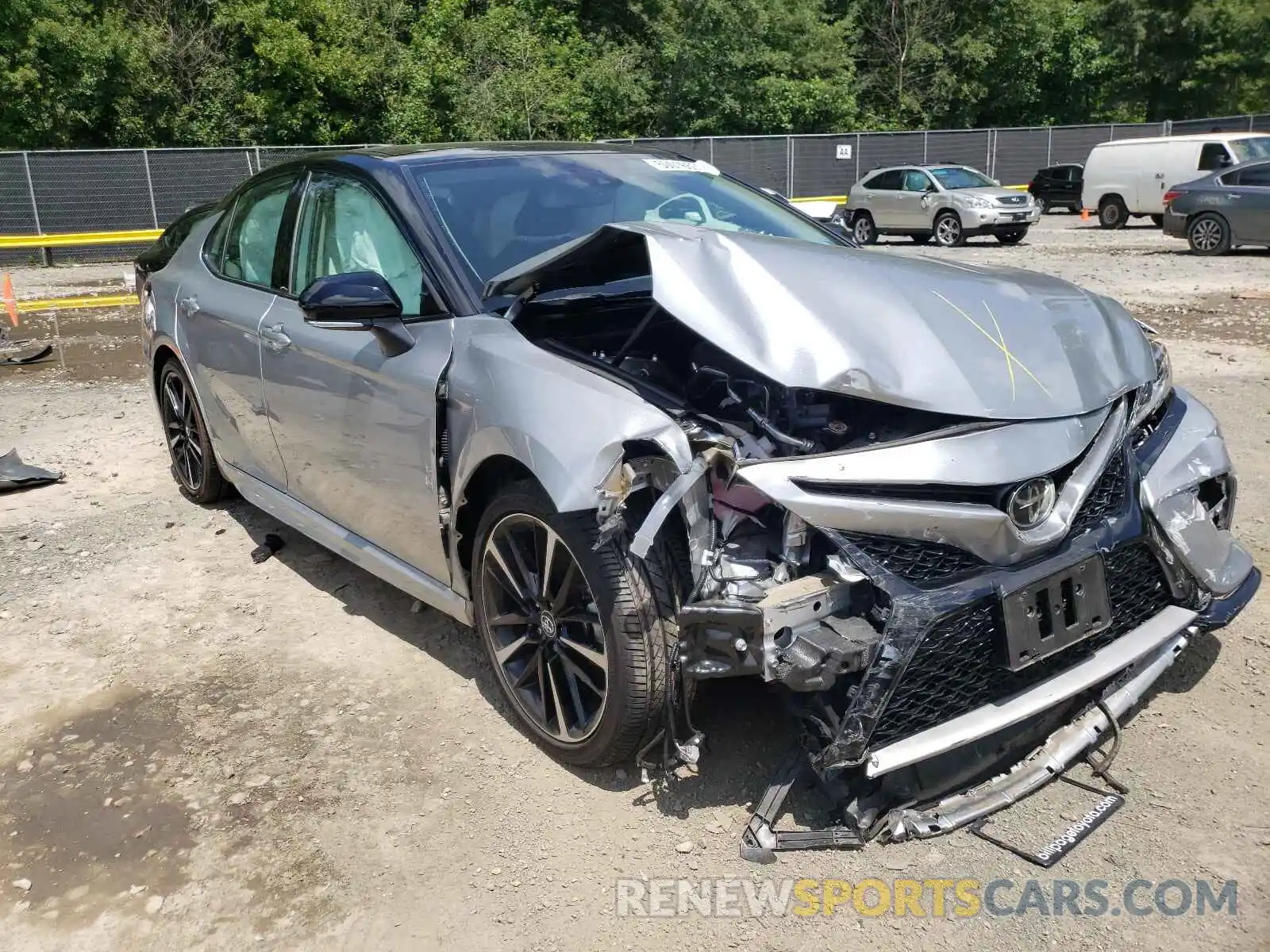 1 Photograph of a damaged car 4T1B61HK5KU279939 TOYOTA CAMRY 2019