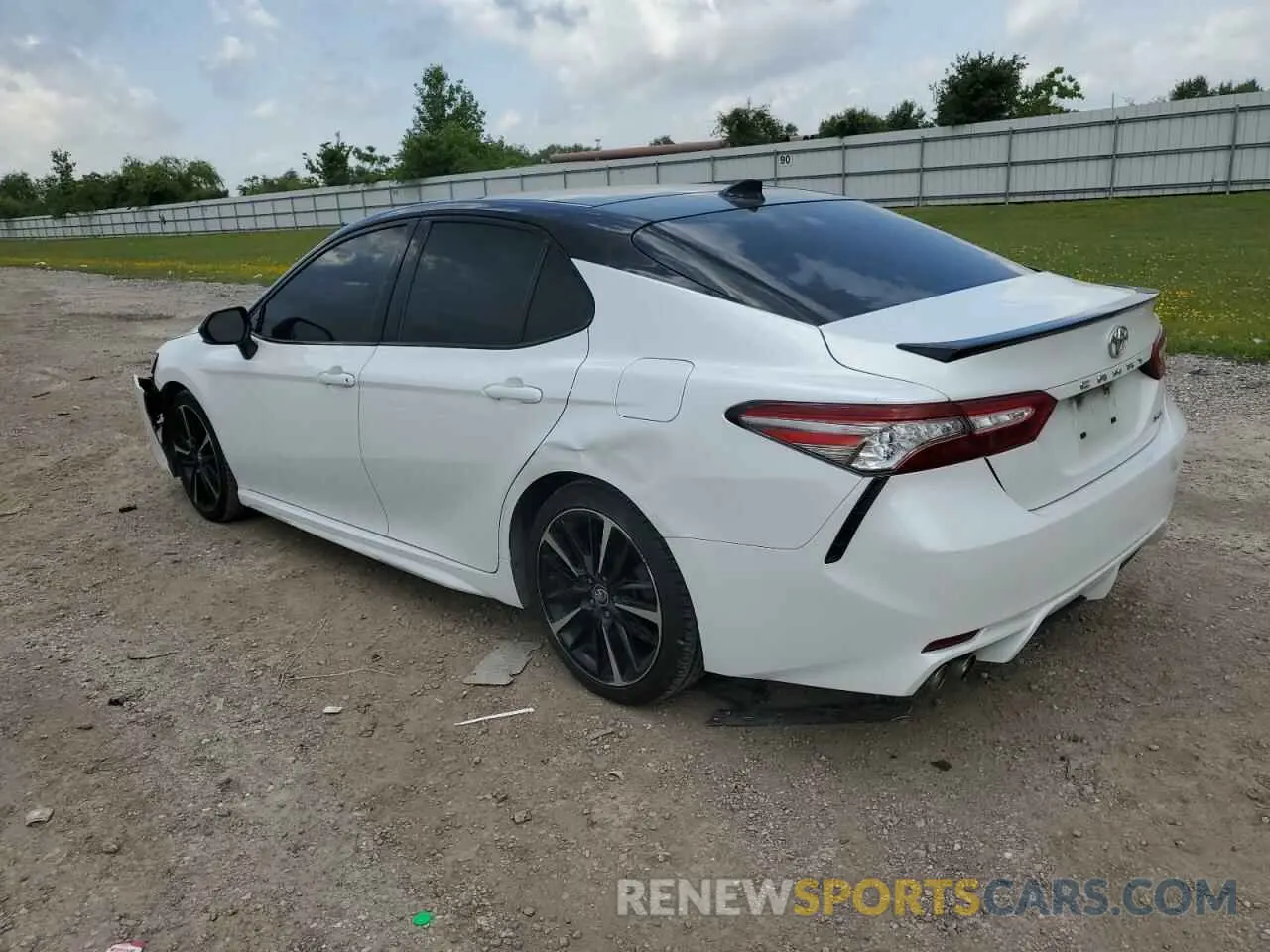2 Photograph of a damaged car 4T1B61HK5KU280203 TOYOTA CAMRY 2019