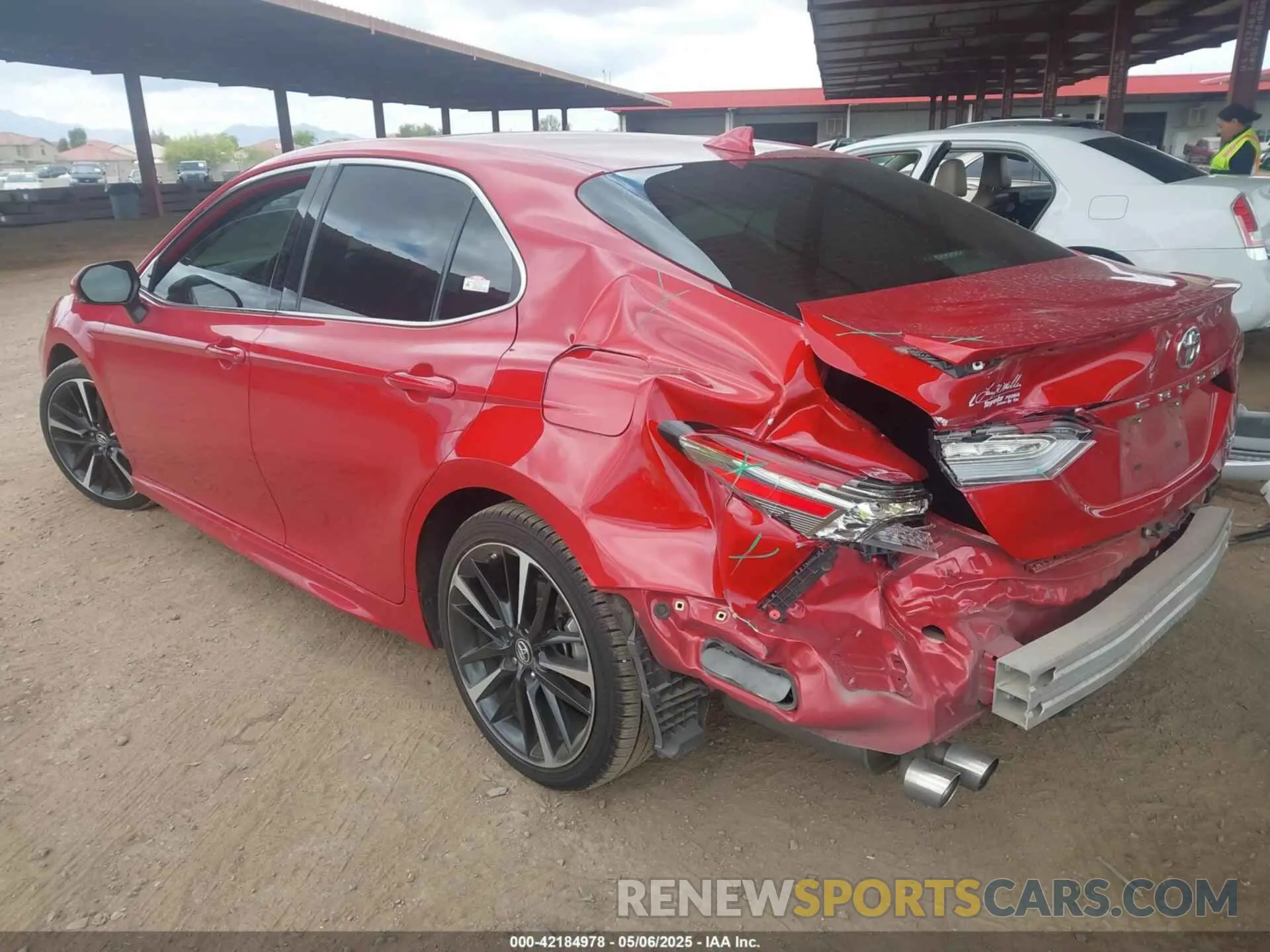 3 Photograph of a damaged car 4T1B61HK5KU288320 TOYOTA CAMRY 2019