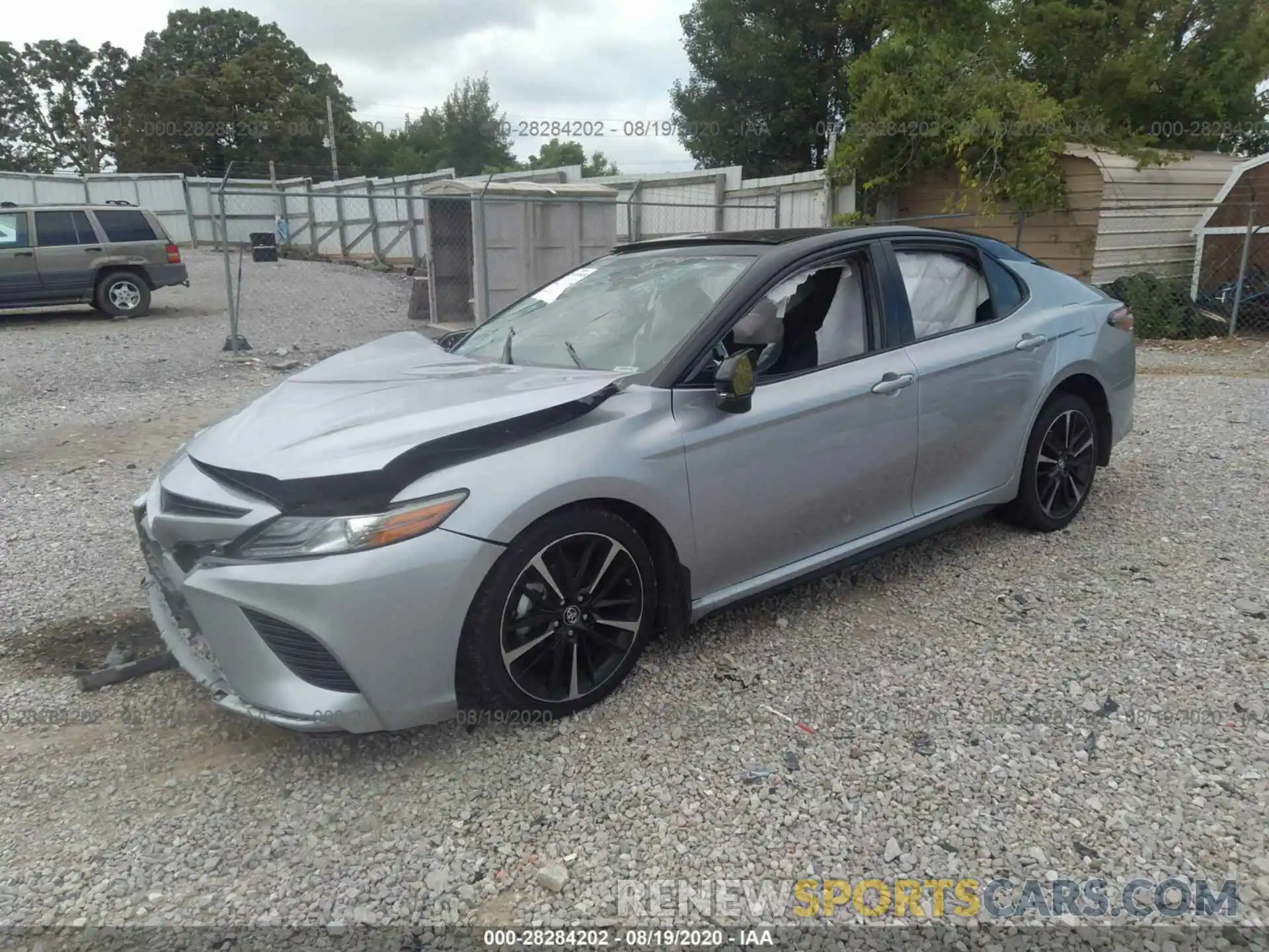 2 Photograph of a damaged car 4T1B61HK5KU290407 TOYOTA CAMRY 2019