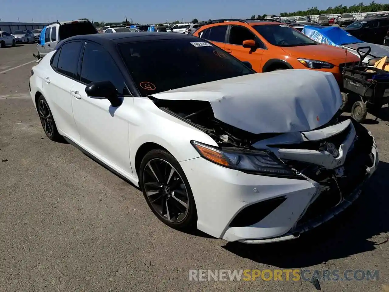 1 Photograph of a damaged car 4T1B61HK5KU292707 TOYOTA CAMRY 2019