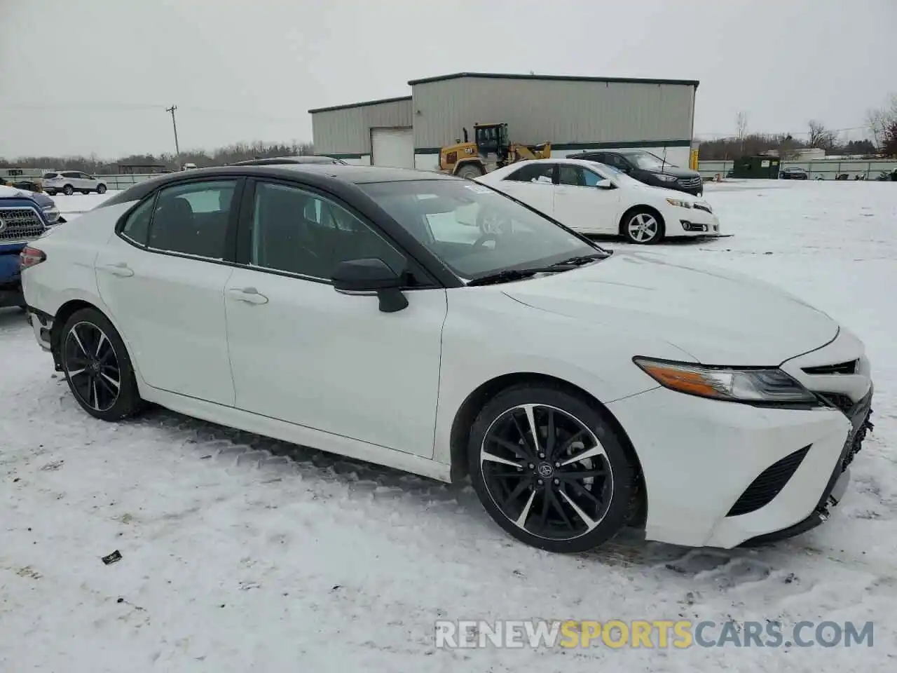 4 Photograph of a damaged car 4T1B61HK5KU292903 TOYOTA CAMRY 2019