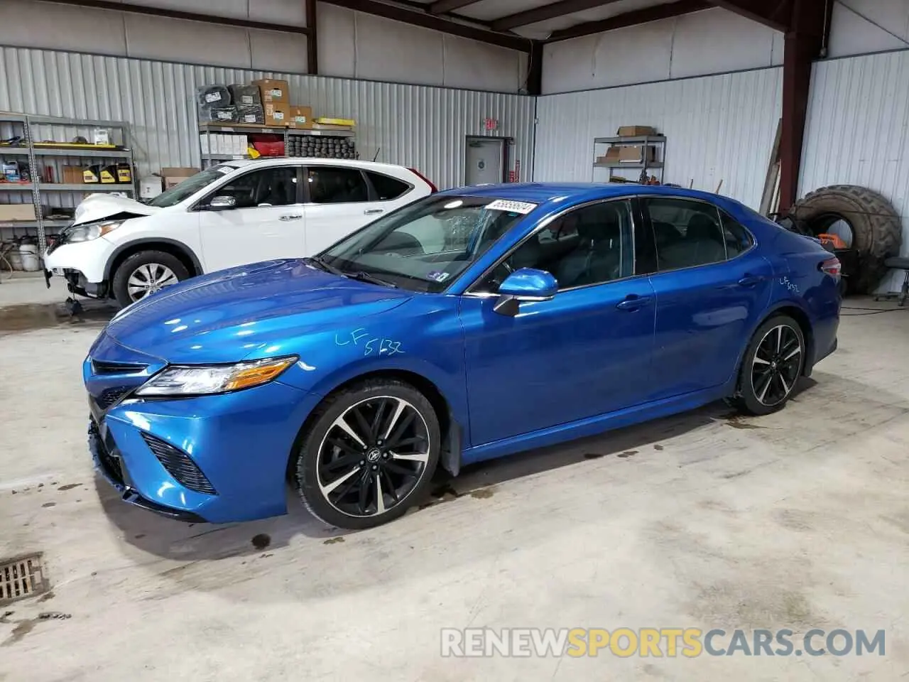 1 Photograph of a damaged car 4T1B61HK5KU295297 TOYOTA CAMRY 2019